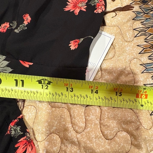 Dress Forum Los Angles Women's Black & Floral Split Leg Sheer Jumpsuit - Picture 6 of 12